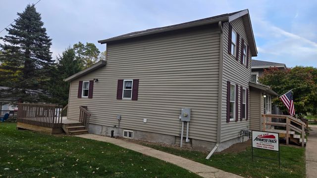 118 E mill Street, Bellevue, MI 49021