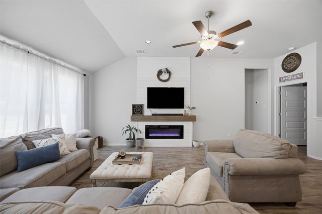 20812 Twisting TRL, Lago Vista, TX 78645