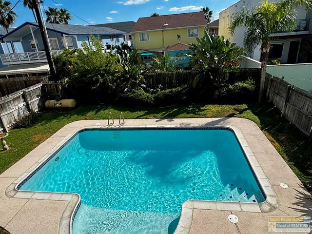 121 E Cora Lee Dr., South Padre Island, TX 78597