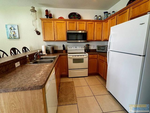 121 E Cora Lee Dr., South Padre Island, TX 78597