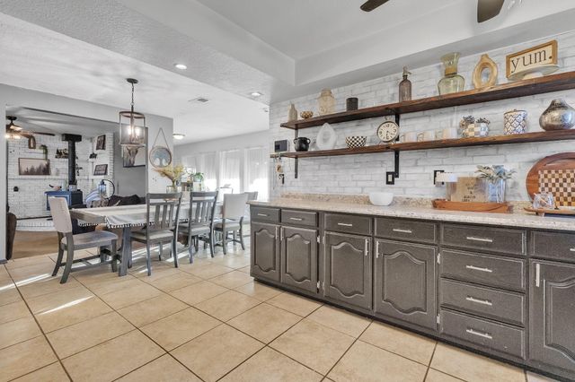 981 Hillside Court SW, Los Lunas, NM 87031