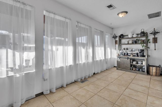 981 Hillside Court SW, Los Lunas, NM 87031