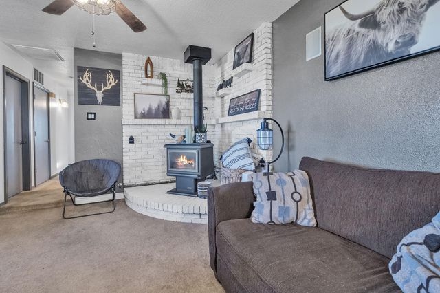 981 Hillside Court SW, Los Lunas, NM 87031