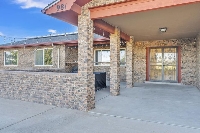 981 Hillside Court SW, Los Lunas, NM 87031