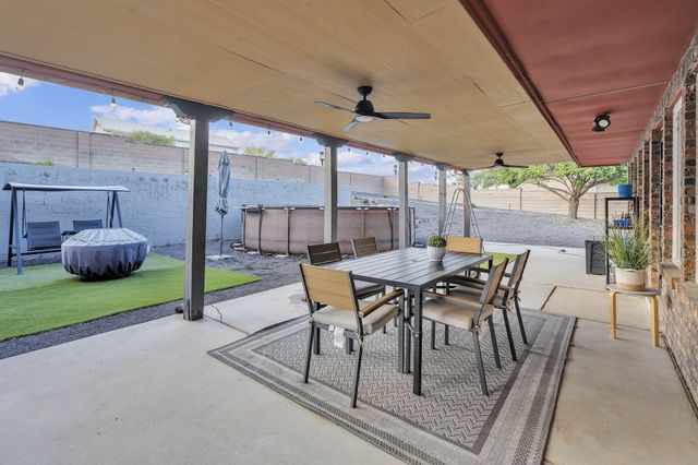 981 Hillside Court SW, Los Lunas, NM 87031