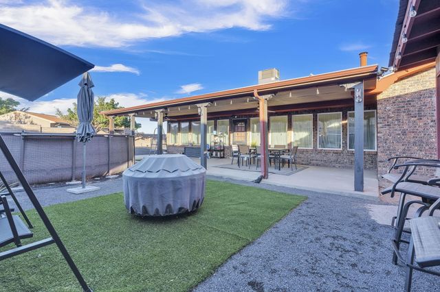 981 Hillside Court SW, Los Lunas, NM 87031