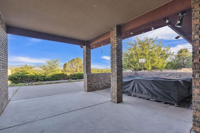 981 Hillside Court SW, Los Lunas, NM 87031