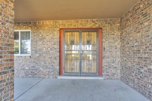 981 Hillside Court SW, Los Lunas, NM 87031