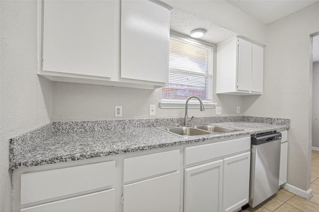 8707 Yvonne Drive, Houston, TX 77044