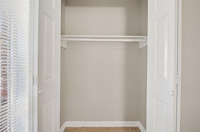 8707 Yvonne Drive, Houston, TX 77044