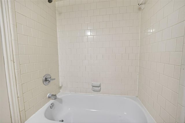 8707 Yvonne Drive, Houston, TX 77044