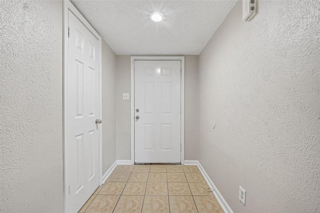 8707 Yvonne Drive, Houston, TX 77044