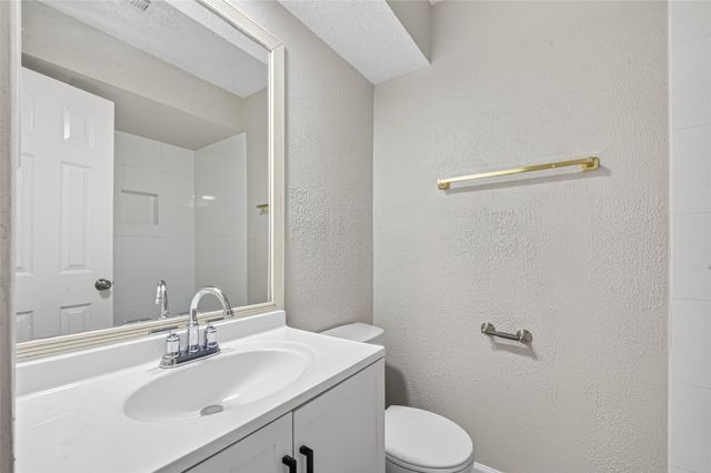 8707 Yvonne Drive, Houston, TX 77044