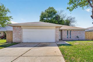 8707 Yvonne Drive, Houston, TX 77044