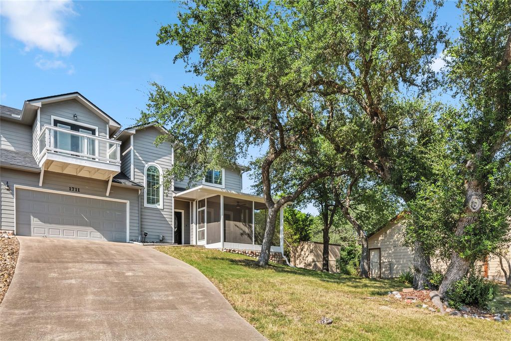 1711 LAKE BLUFF BLF, Canyon Lake, TX 78133