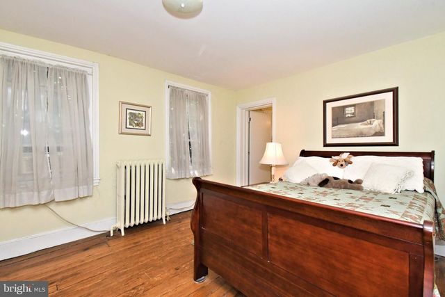 242 S 22ND ST, Philadelphia, PA 19103