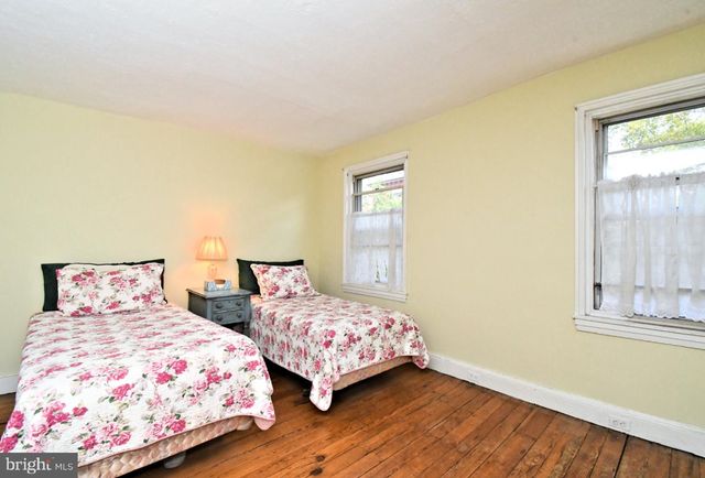 242 S 22ND ST, Philadelphia, PA 19103