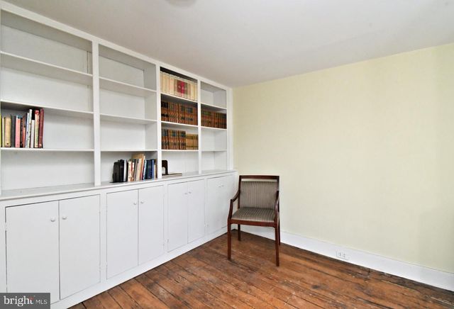 242 S 22ND ST, Philadelphia, PA 19103