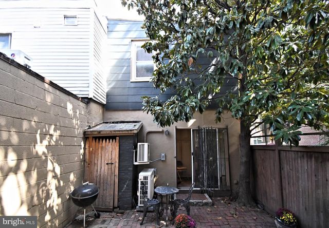 242 S 22ND ST, Philadelphia, PA 19103