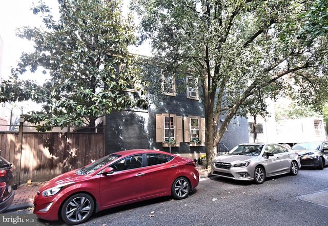 242 S 22ND ST, Philadelphia, PA 19103
