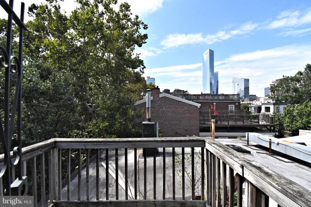 242 S 22ND ST, Philadelphia, PA 19103