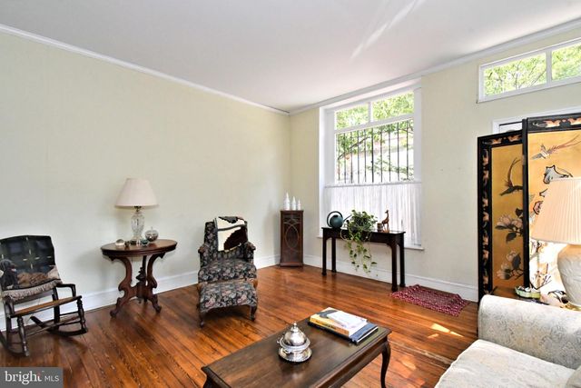 242 S 22ND ST, Philadelphia, PA 19103