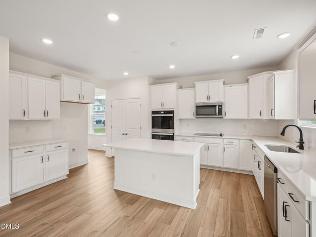 508 Hipwood Drive, Zebulon, NC 27597