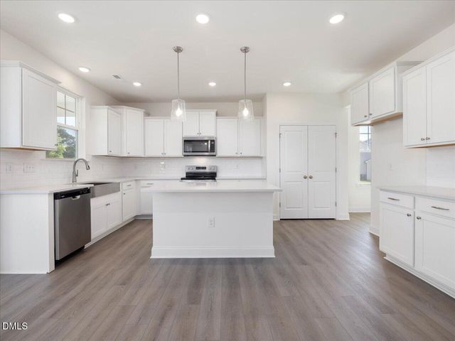 508 Hipwood Drive, Zebulon, NC 27597