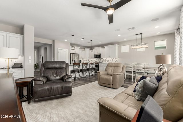 523 E WATERMELON Lane, Queen Creek, AZ 85140