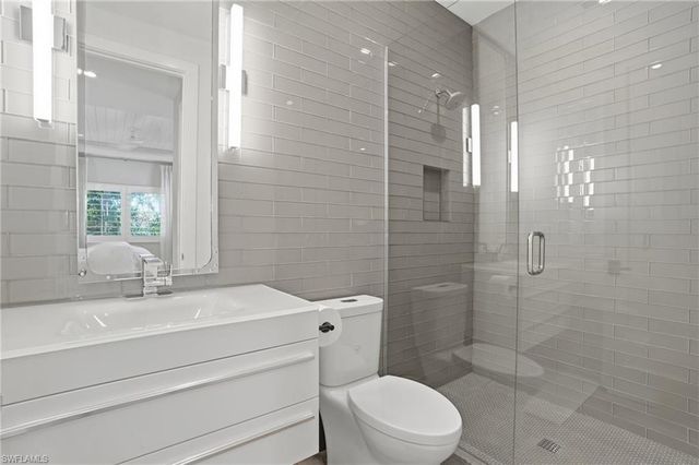 685 2nd ST S, Naples, FL 34102