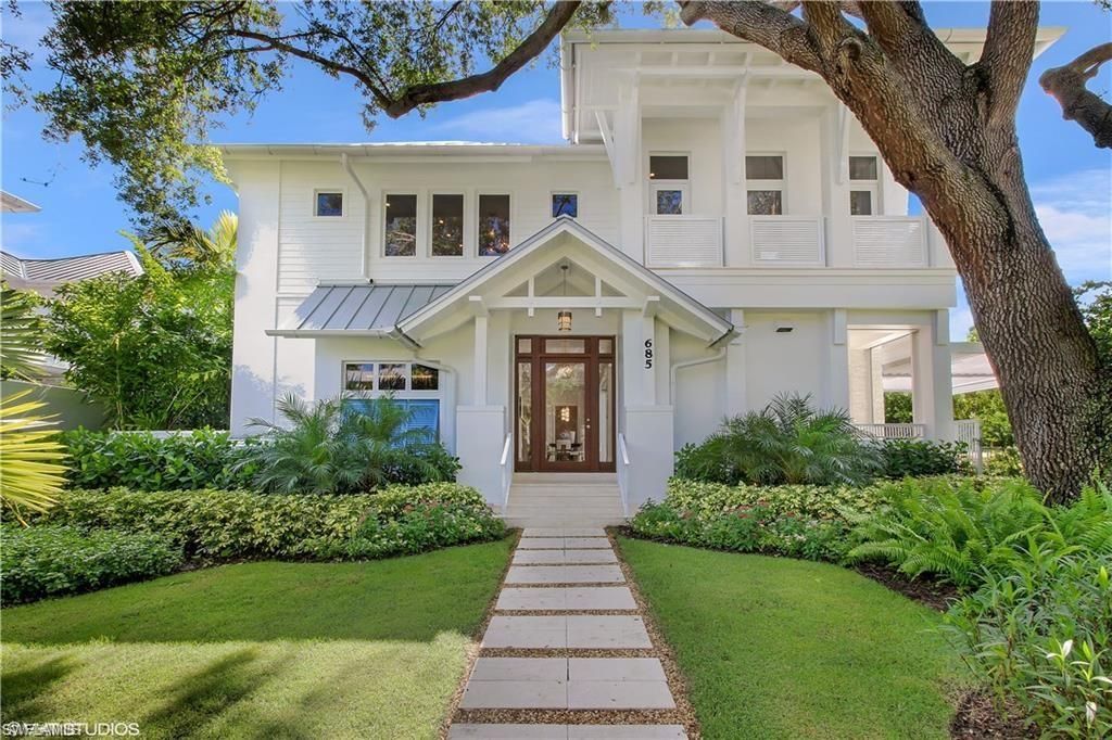 685 2nd ST S, Naples, FL 34102