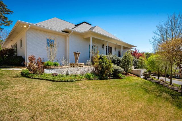 13518 Christopher Drive, Little Rock, AR 72212