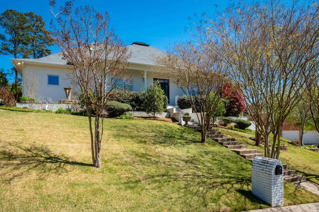 13518 Christopher Drive, Little Rock, AR 72212