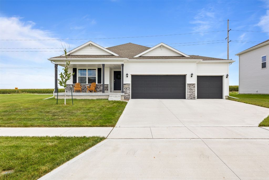 1113 NE Crossing Oaks Drive, Ankeny, IA 50021