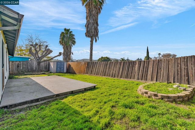 3784 Briarcliff Dr, Pittsburg, CA 94565