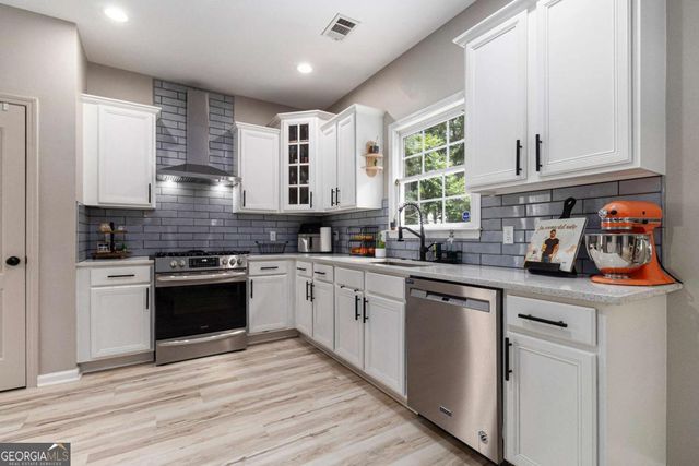 1611 Hillside Bend Crossing, Lawrenceville, GA 30043