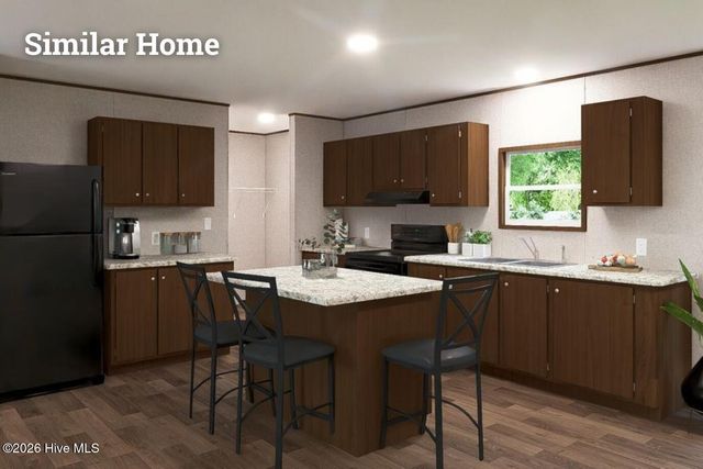 311 N Winchester Lane, Hubert, NC 28539