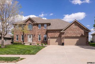 6005 N 163 Street, Omaha, NE 68116