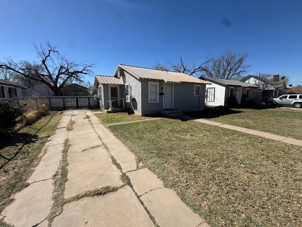 110 E 16th St, Big Spring, TX 79720