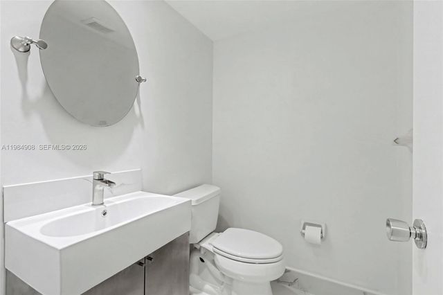 3970 Oaks Clubhouse Dr 407, Pompano Beach, FL 33069