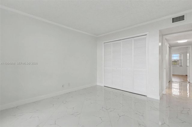 3970 Oaks Clubhouse Dr 407, Pompano Beach, FL 33069