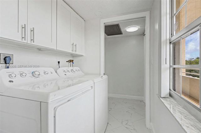 3970 Oaks Clubhouse Dr 407, Pompano Beach, FL 33069