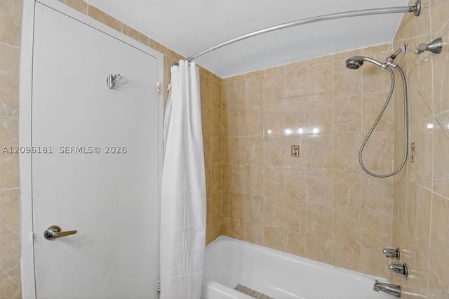 3725 S Ocean Dr 405, Hollywood, FL 33019
