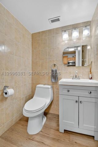 3725 S Ocean Dr 405, Hollywood, FL 33019