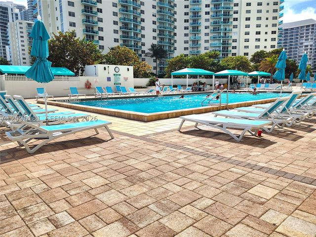 3725 S Ocean Dr 405, Hollywood, FL 33019