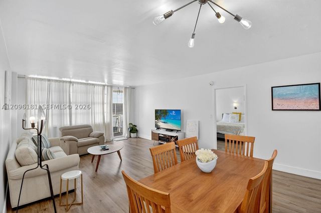 3725 S Ocean Dr 405, Hollywood, FL 33019