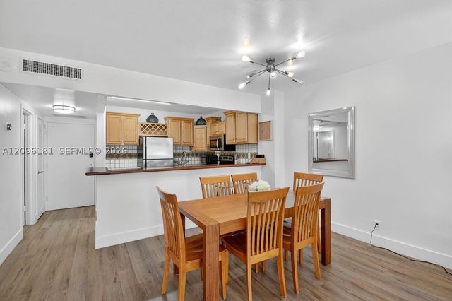 3725 S Ocean Dr 405, Hollywood, FL 33019