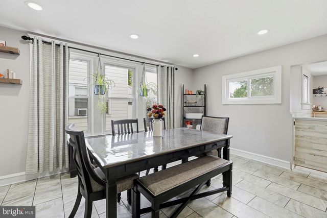 319 POWELL RD, Springfield, PA 19064