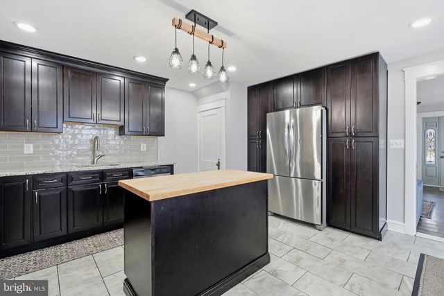 319 POWELL RD, Springfield, PA 19064
