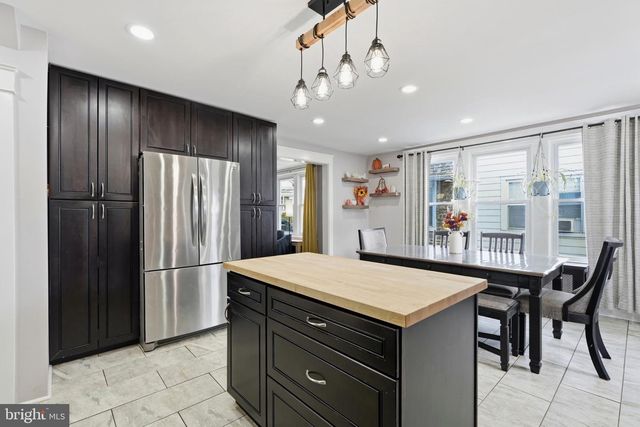 319 POWELL RD, Springfield, PA 19064